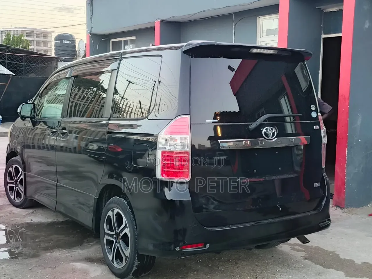 Toyota Noah 2010 Black