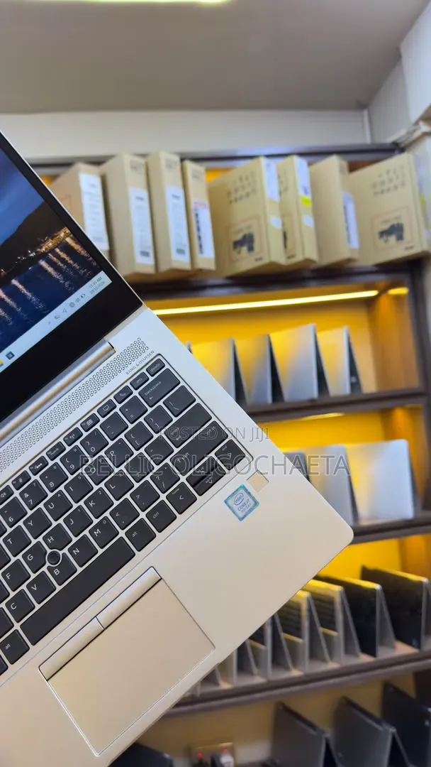 Laptop HP EliteBook 830 G6 16GB Intel Core i7 SSD 256GB