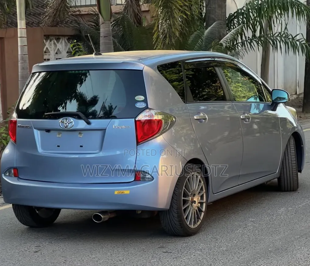 Toyota Ractis 1.5 FWD 2011 Teal