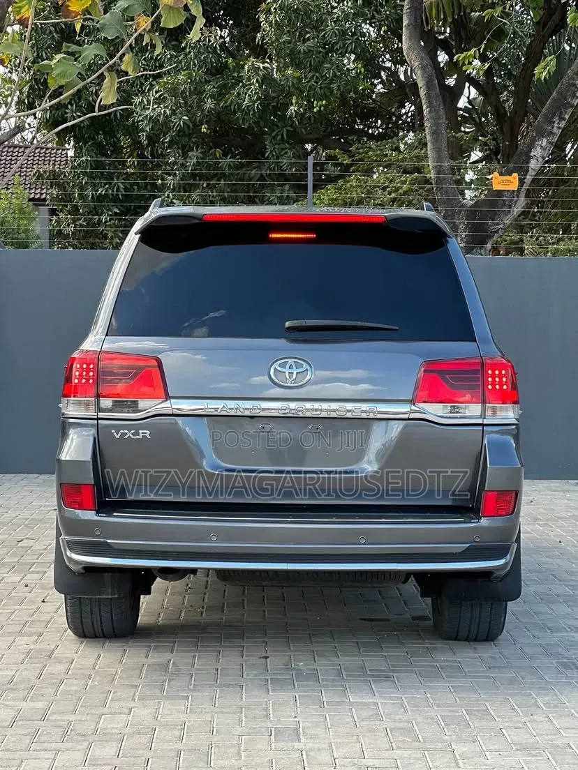 Toyota Land Cruiser 4.5 V8 VXR 2019 Teal
