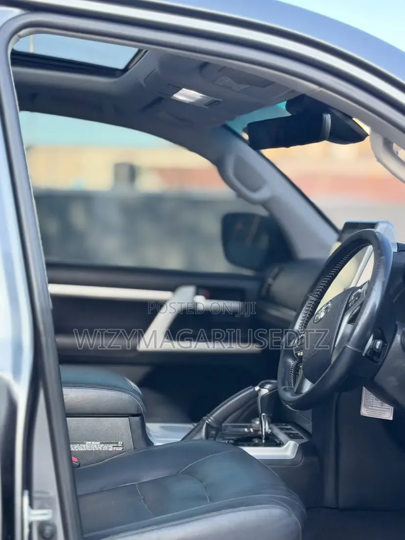 Toyota Land Cruiser 4.5 V8 VXR 2019 Teal