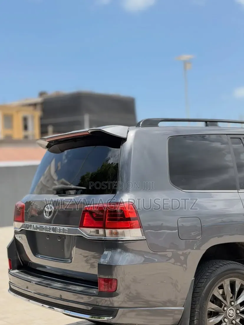 Toyota Land Cruiser 4.5 V8 VXR 2019 Teal