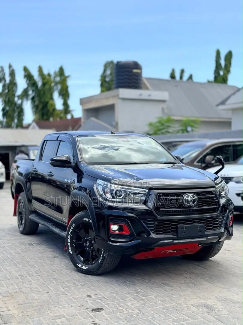 Toyota Hilux 2019 Blue