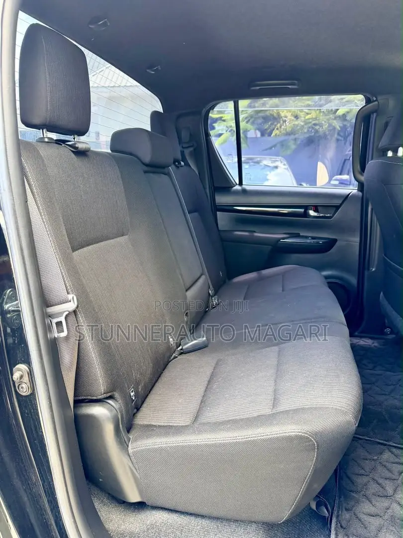 Toyota Hilux 2019 Blue
