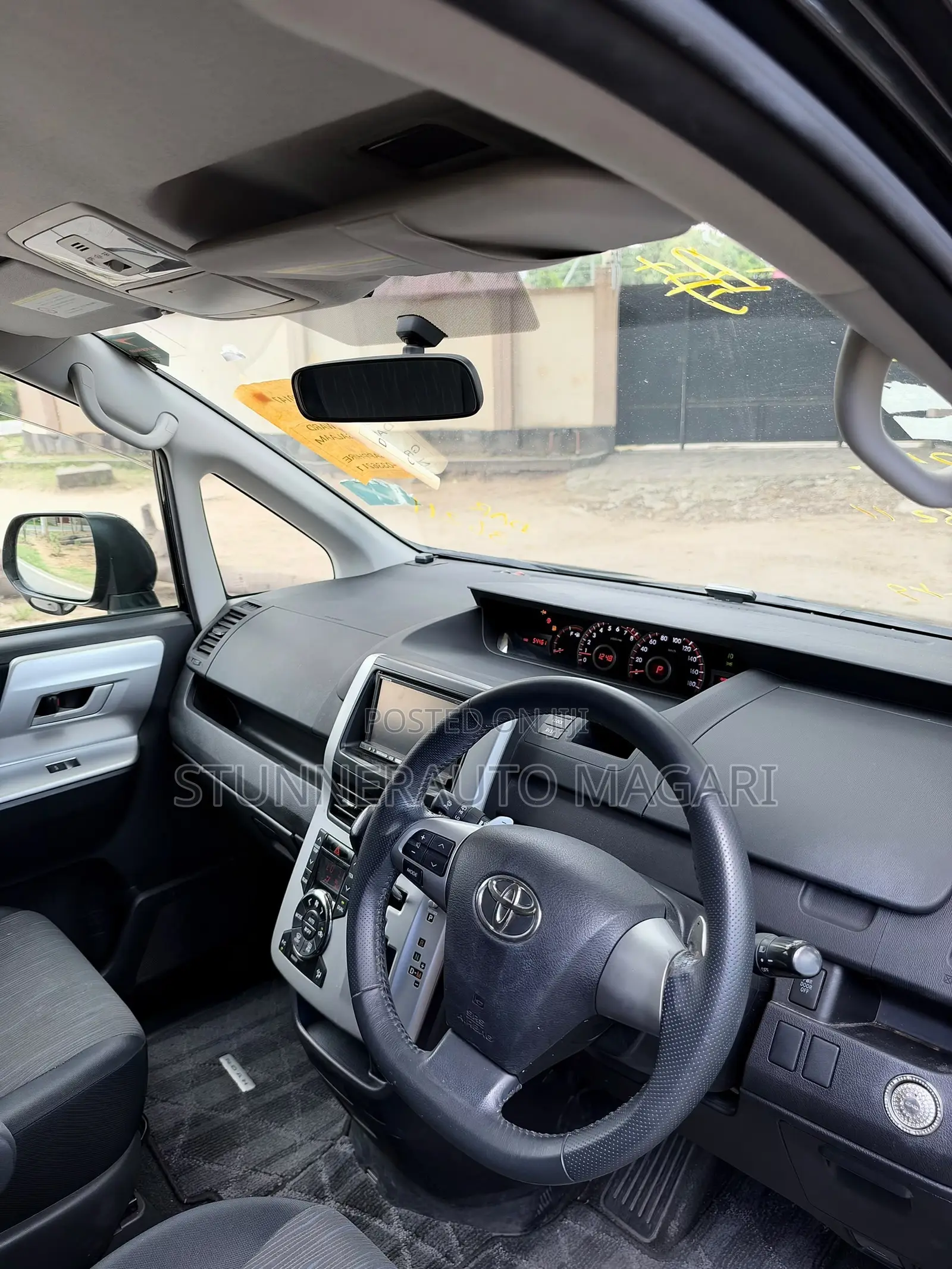 Toyota Noah 2010 Black