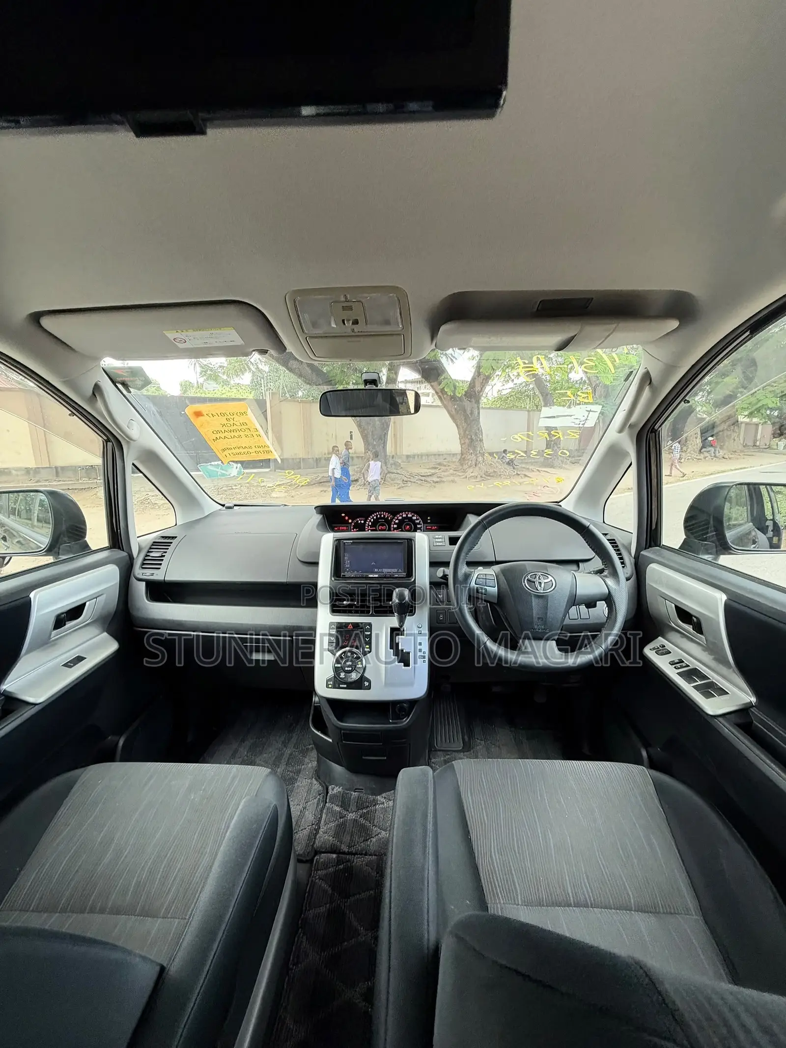 Toyota Noah 2010 Black