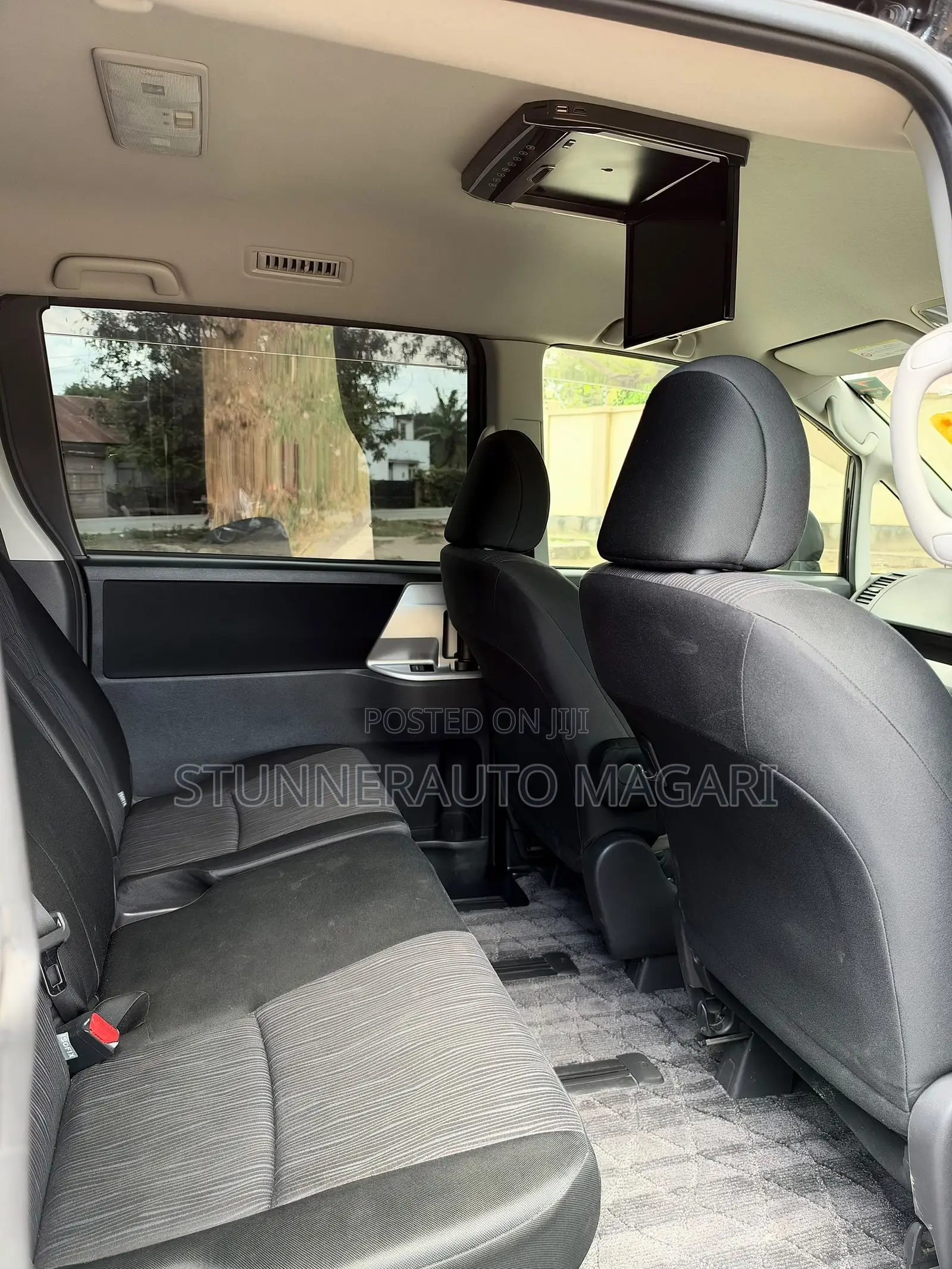 Toyota Noah 2010 Black