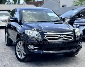 Toyota Vanguard 2012 Black
