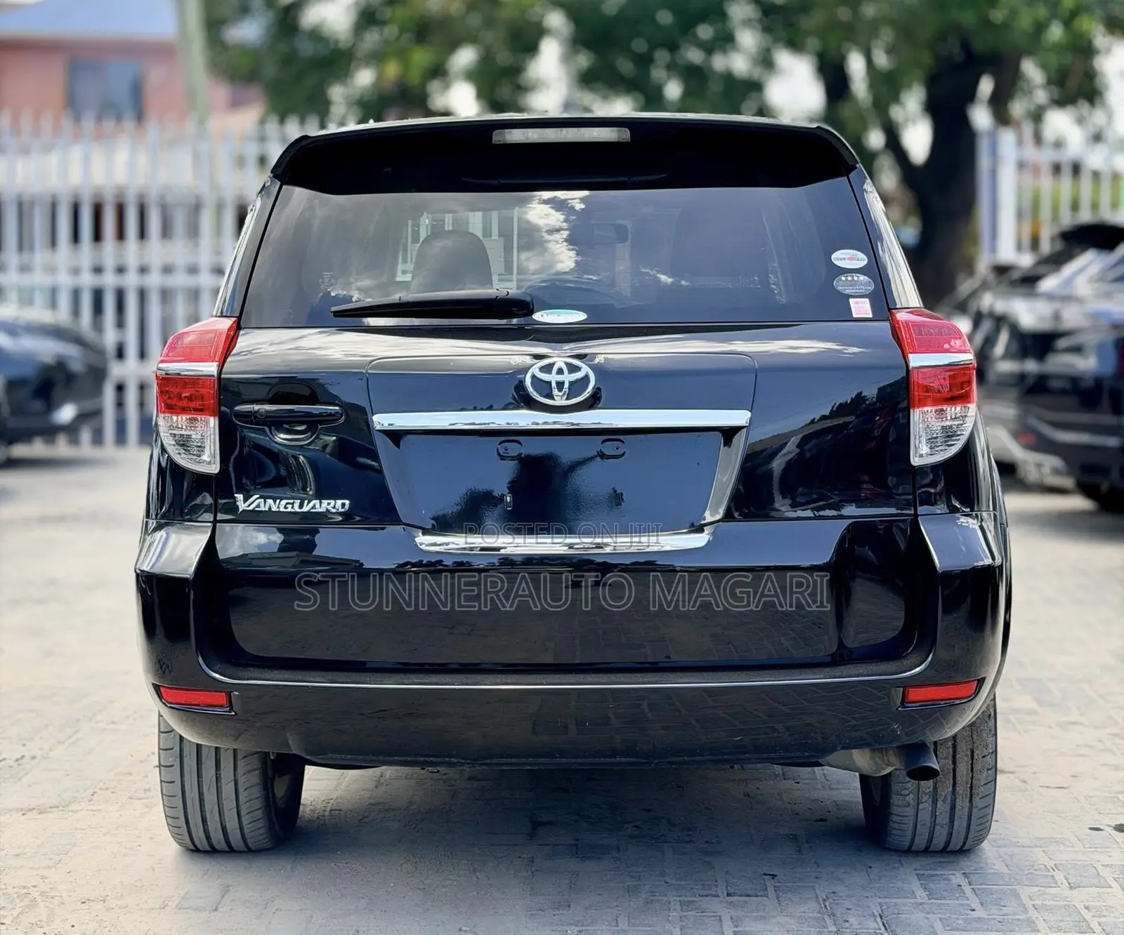 Toyota Vanguard 2012 Black