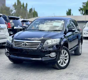 Toyota Vanguard 2012 Black