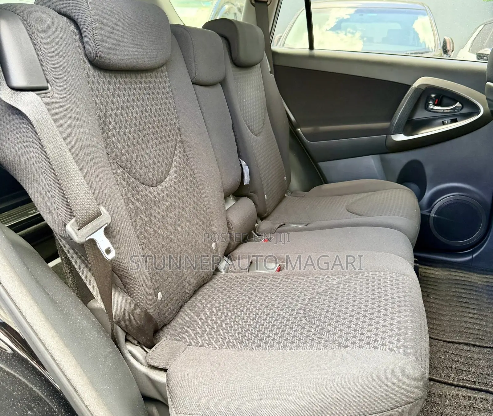Toyota Vanguard 2012 Black
