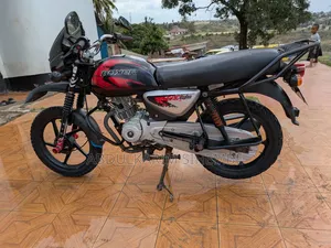 New Bajaj Boxer X125 2023 Red