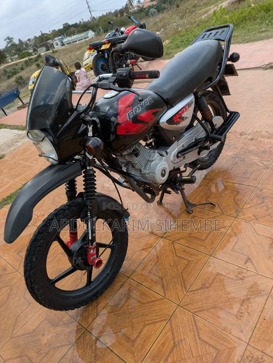 New Bajaj Boxer X125 2023 Red