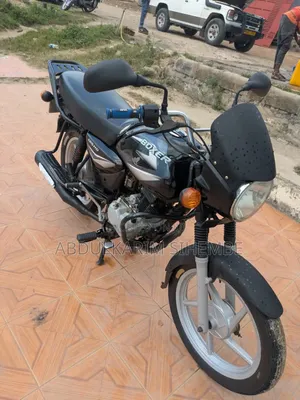 Bajaj Boxer 125 2022 Black