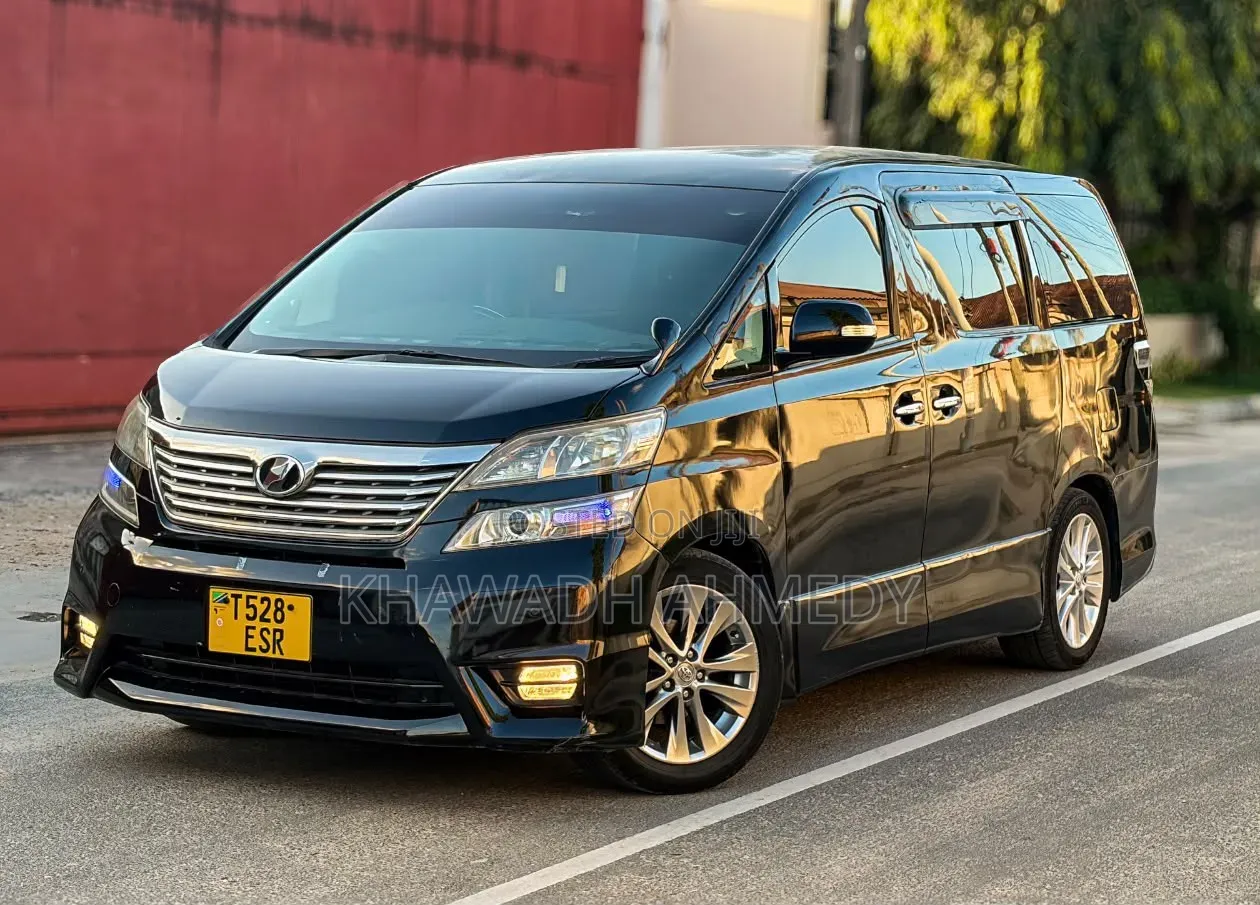 Toyota Vellfire 2010 Black