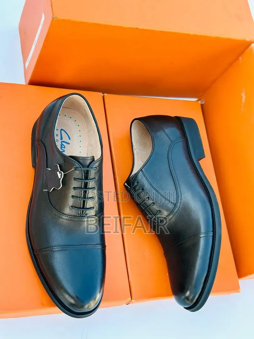 Viatu Vya Clarks