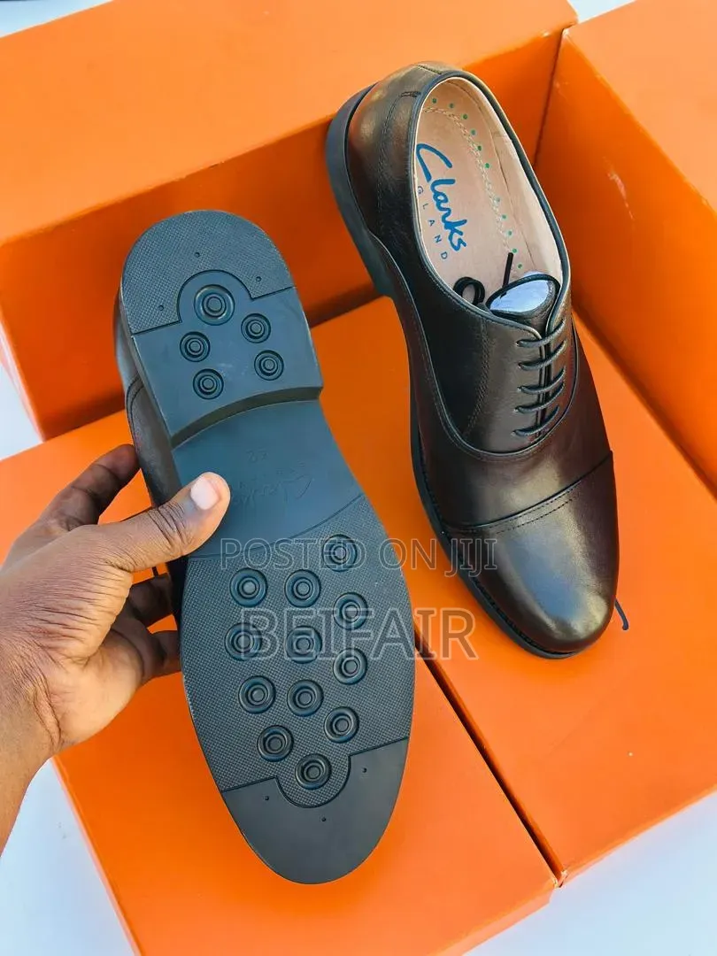 Viatu Vya Clarks