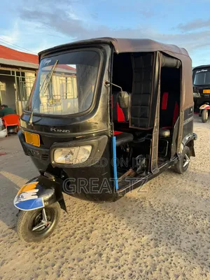 Bajaj Avenger 200 2024 Black