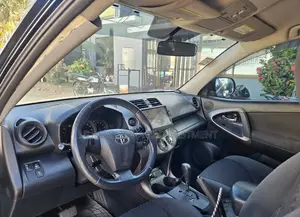 Toyota Vanguard 2011 Black