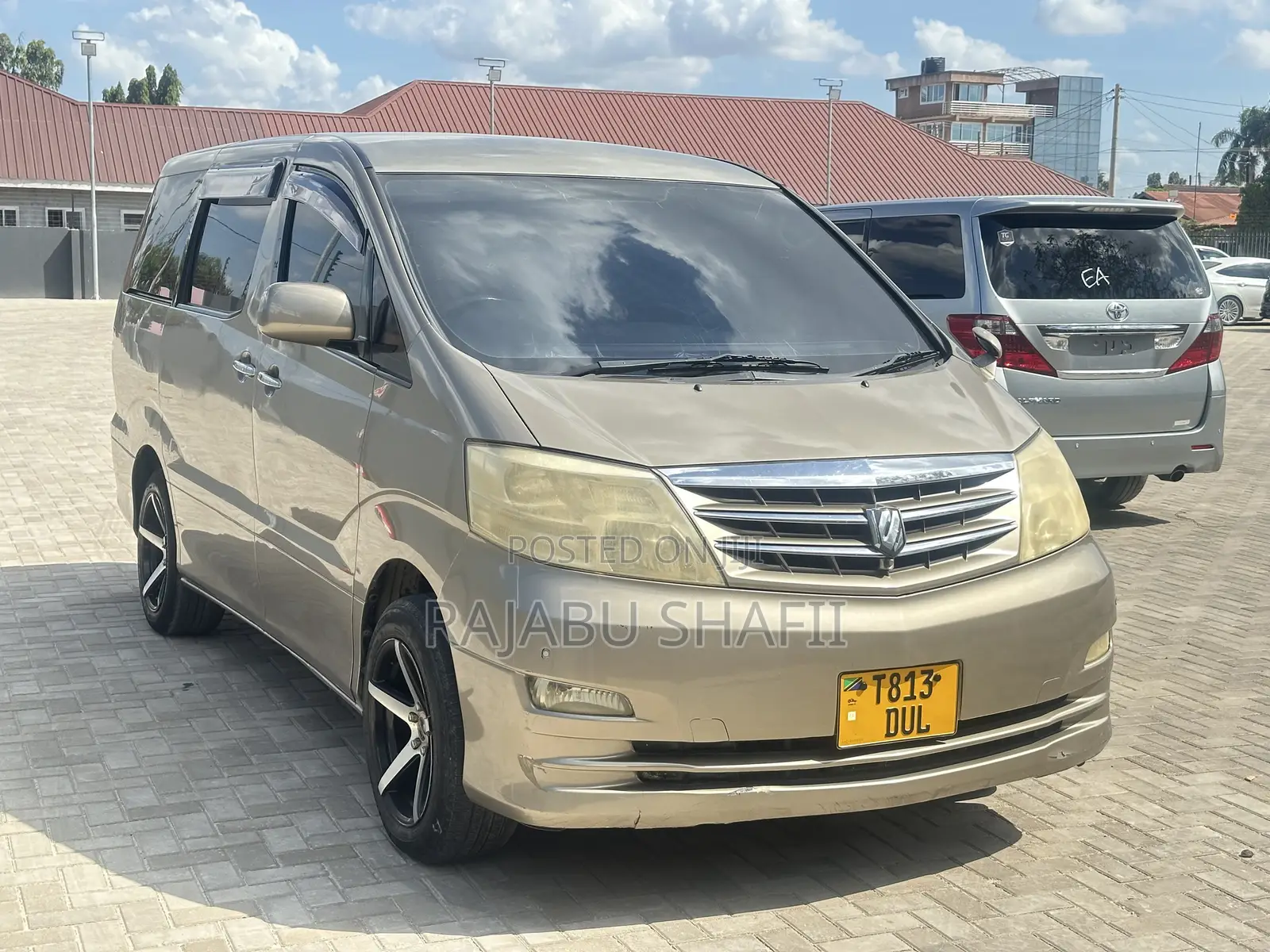 Toyota Alphard 2.4 Petrol FWD 2006 Gold