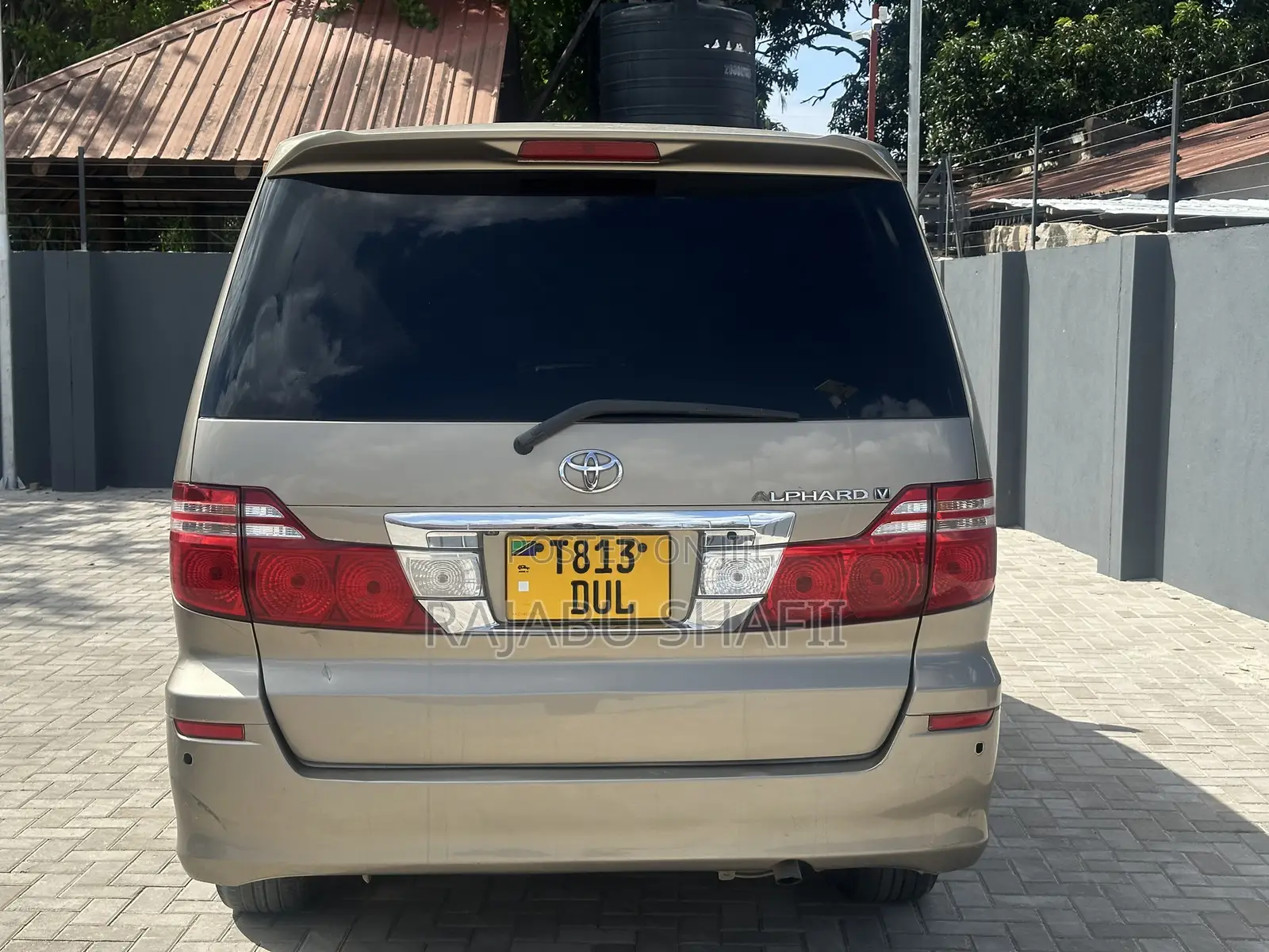 Toyota Alphard 2.4 Petrol FWD 2006 Gold