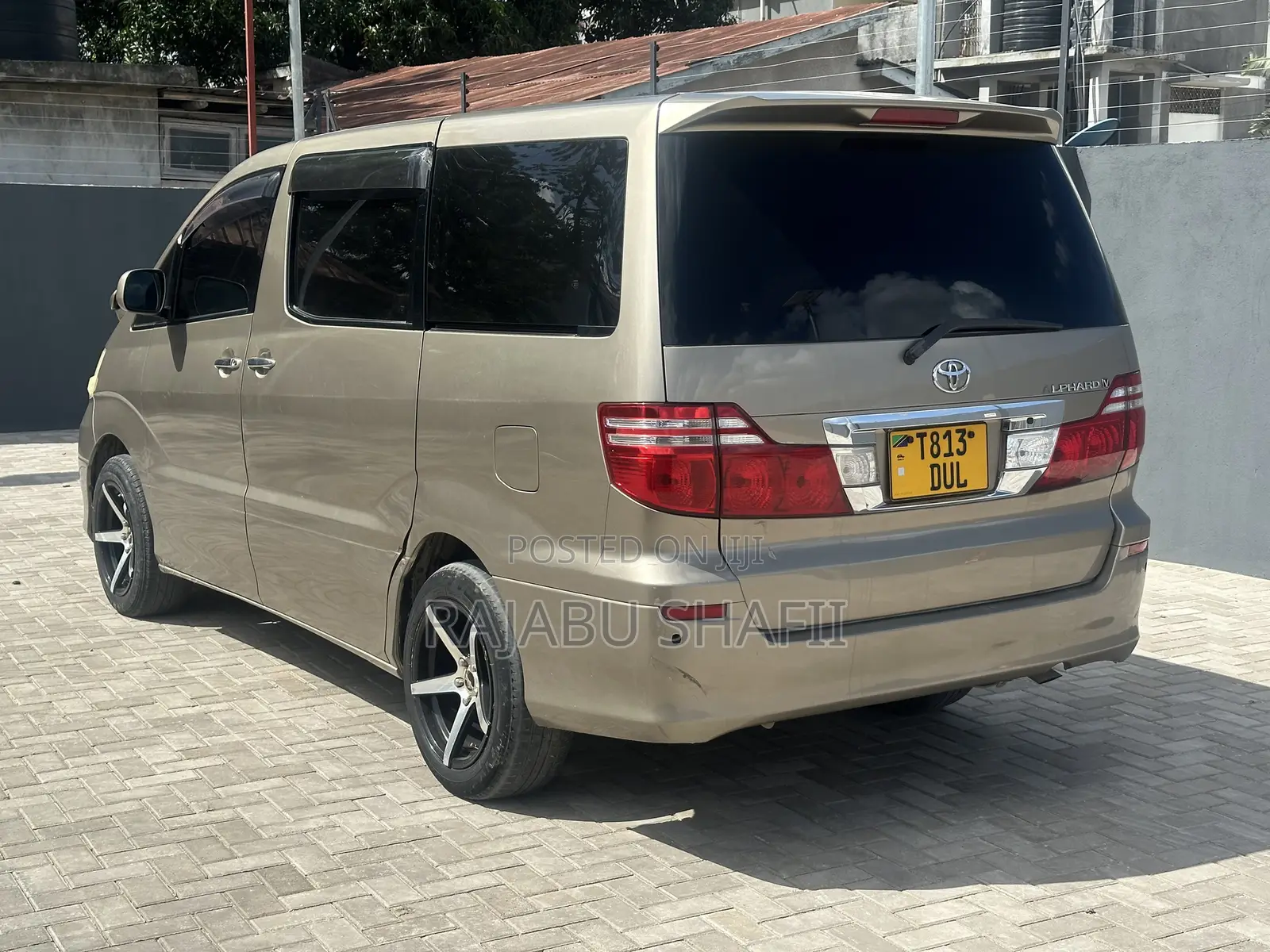 Toyota Alphard 2.4 Petrol FWD 2006 Gold