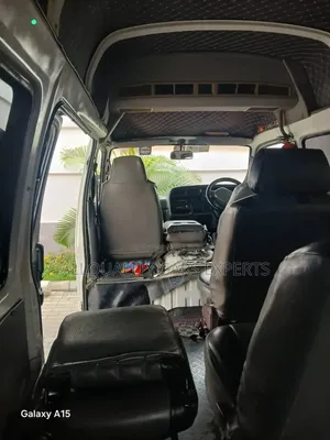 Toyota HiAce 2000
