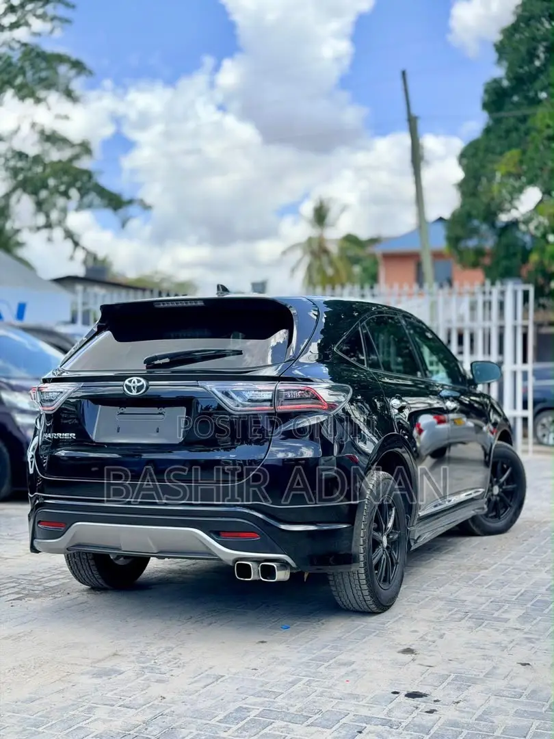 Toyota Harrier 2.0 2016 Matt Black