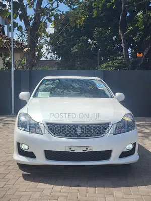 Toyota Crown 2009 White