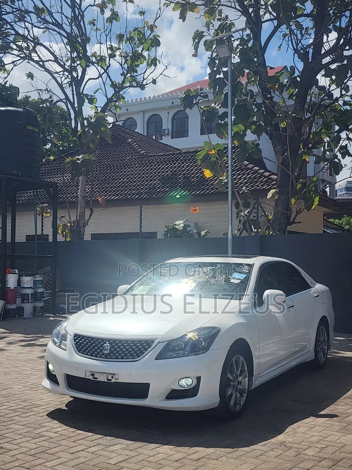 Toyota Crown 2009 White