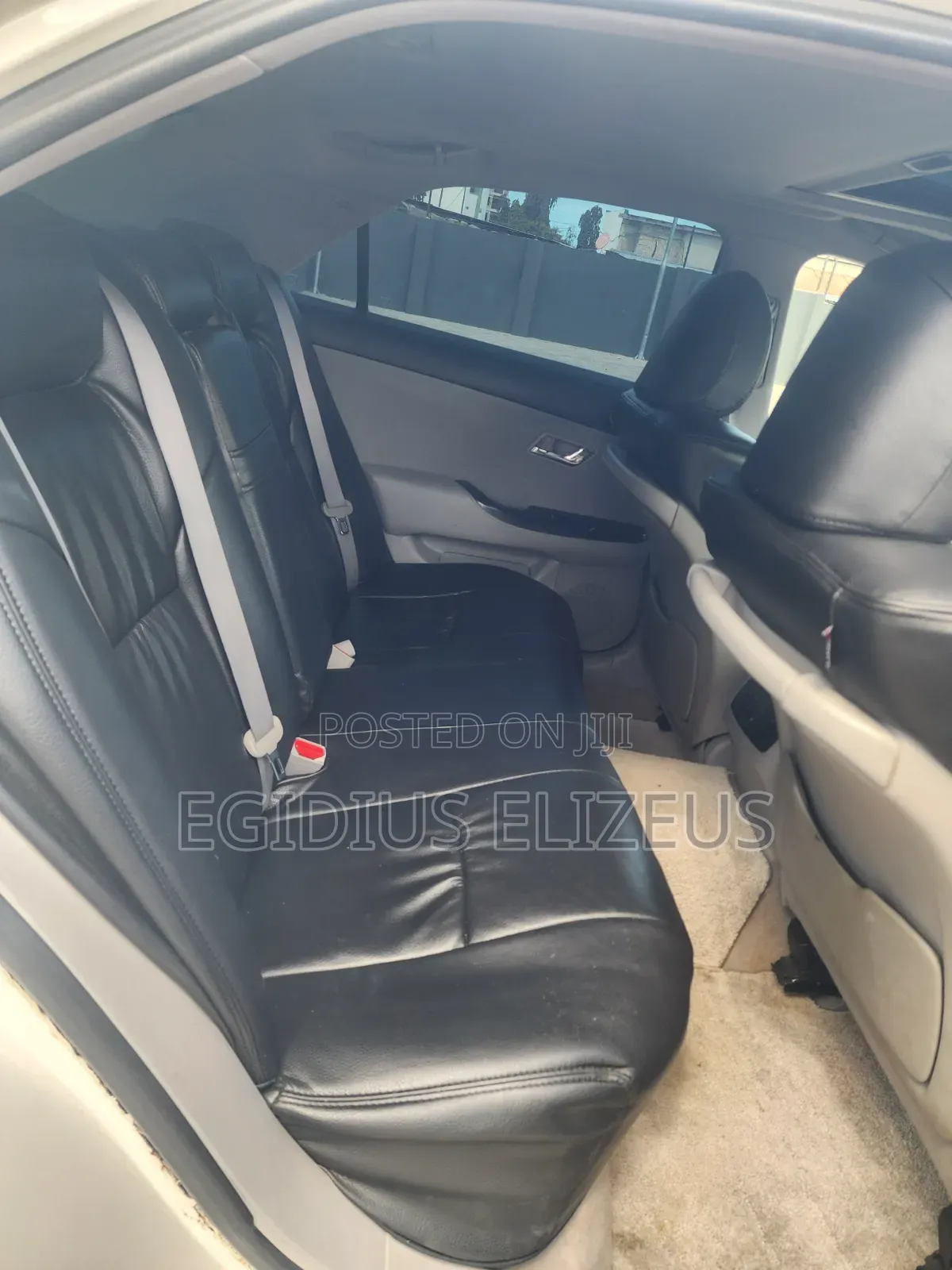 Toyota Crown 2009 White