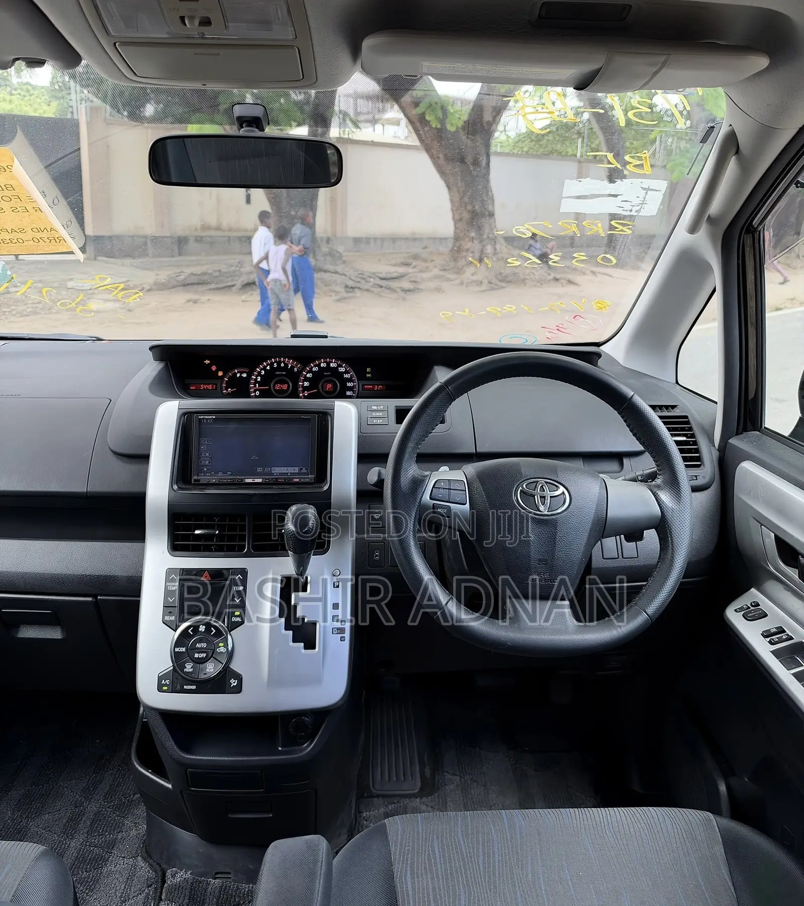 Toyota Noah 2.0 143hp AWD (7 Seater) 2010 Matt Black