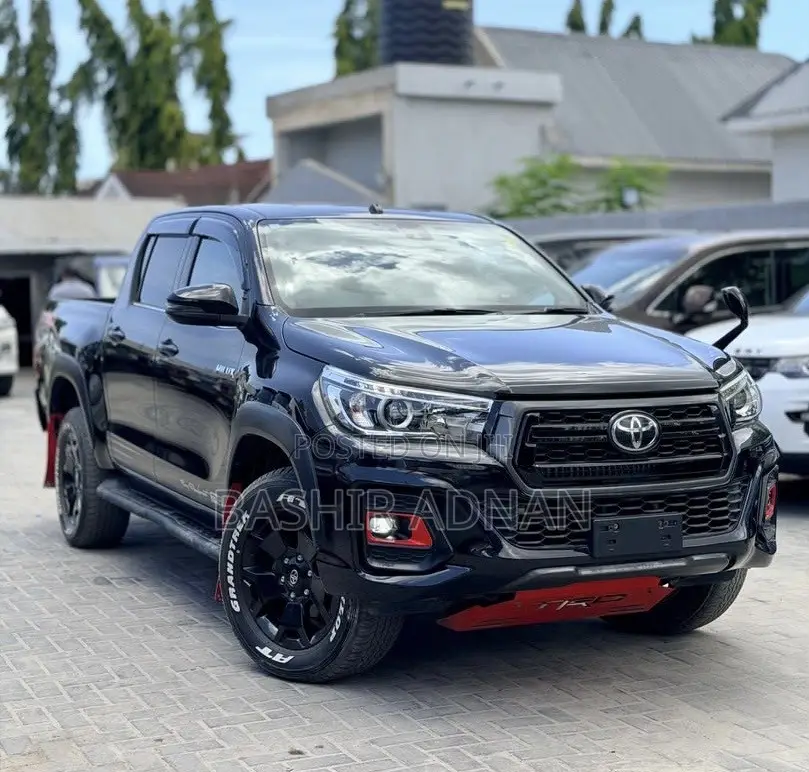 Toyota Hilux 2019 Black