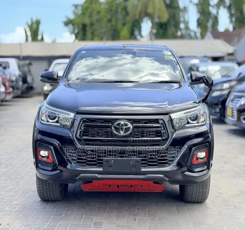 Toyota Hilux 2019 Black