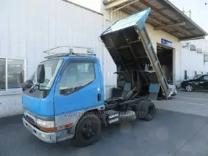 Mitsubishi Canter Dump