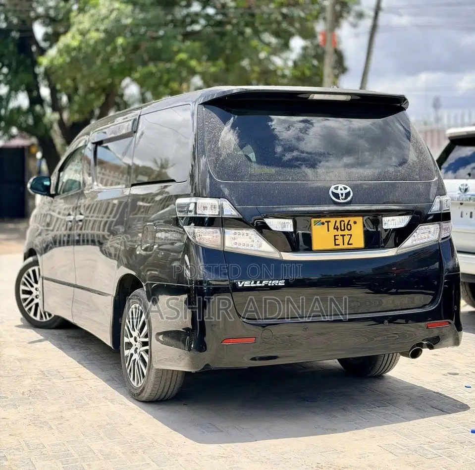 Toyota Vellfire Z Platinum Selection II 2.4 FWD 7-Seater 2010