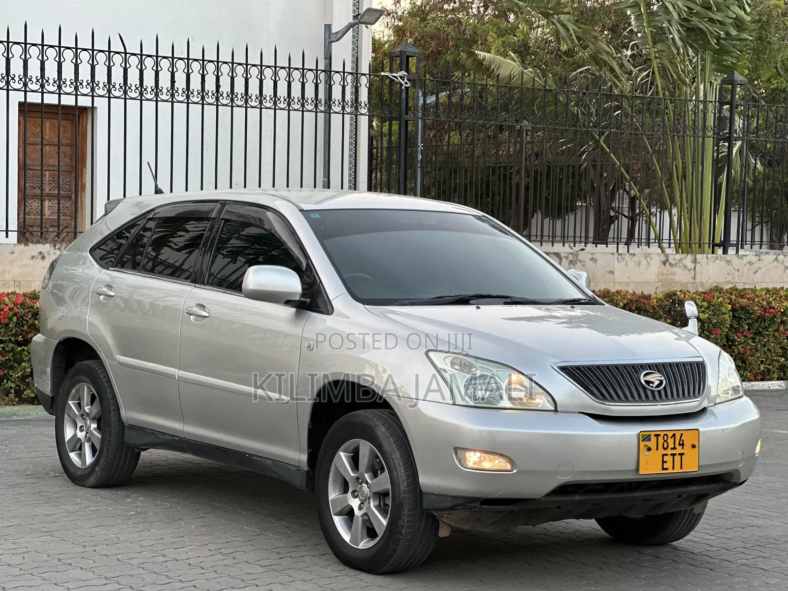 Toyota Harrier 2005 Silver