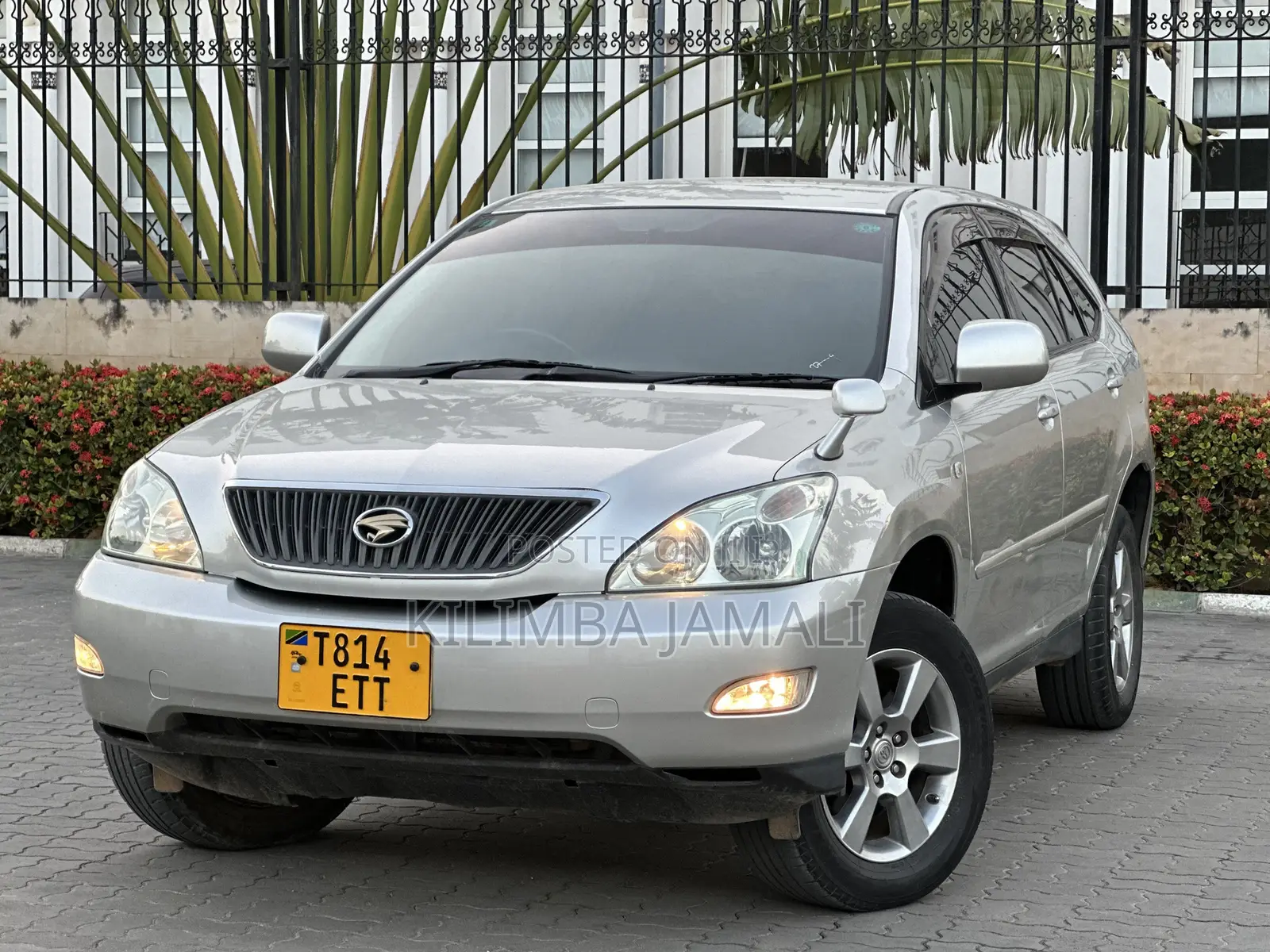 Toyota Harrier 2005 Silver