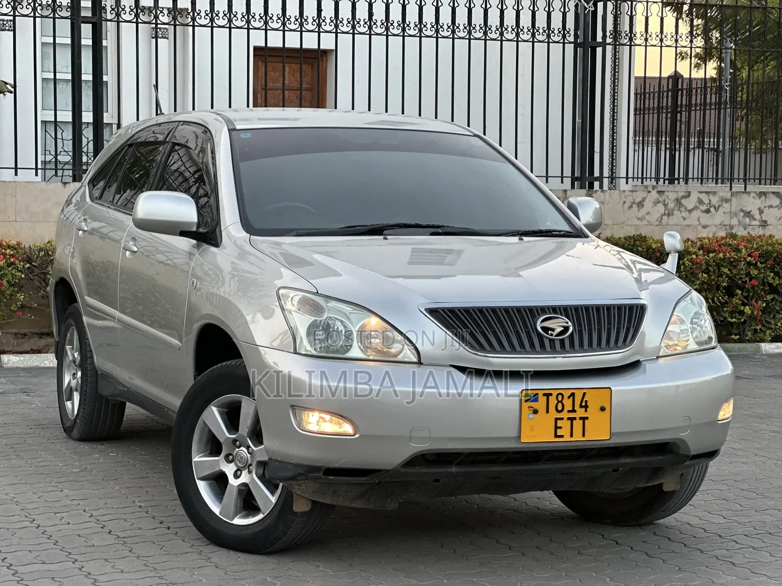 Toyota Harrier 2005 Silver