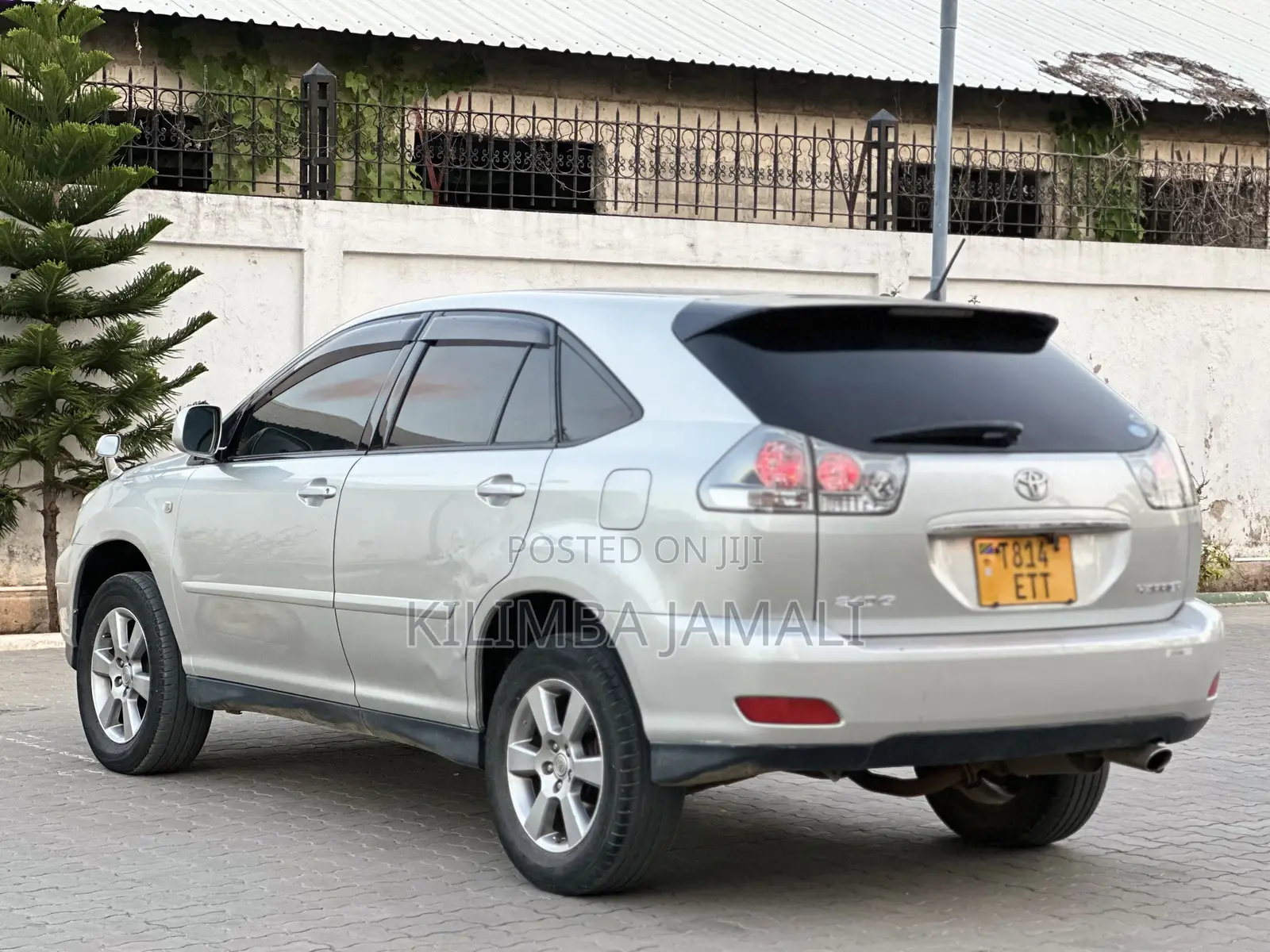 Toyota Harrier 2005 Silver