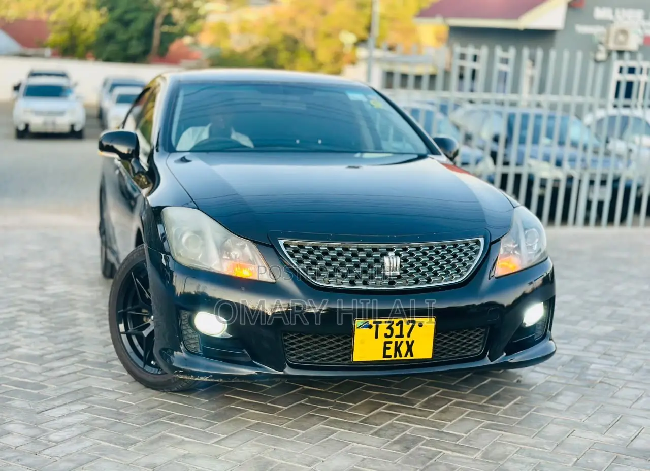 Toyota Crown 2009 Black