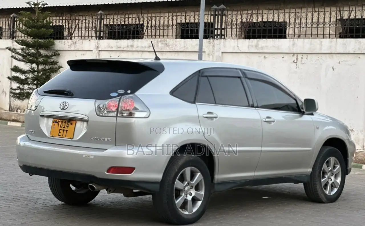 Toyota Harrier 2.4 2005 Silver