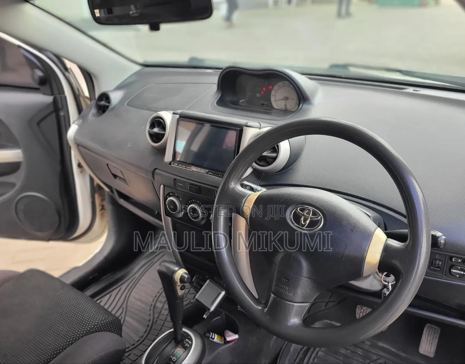 Toyota IST 2004 White