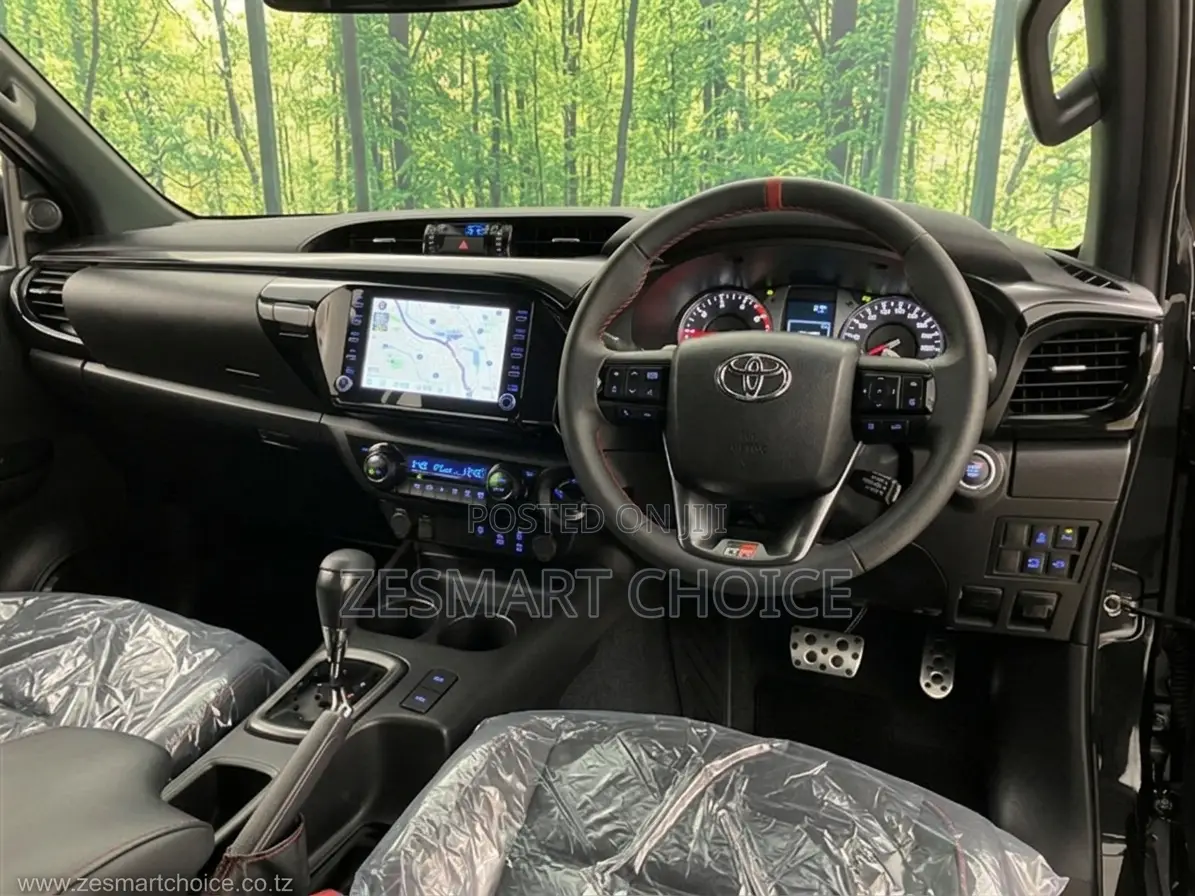 Toyota Hilux 2023 Black