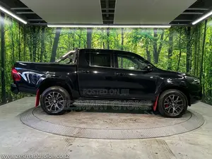 Toyota Hilux 2023 Black
