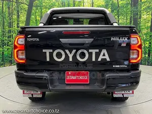 Toyota Hilux 2023 Black