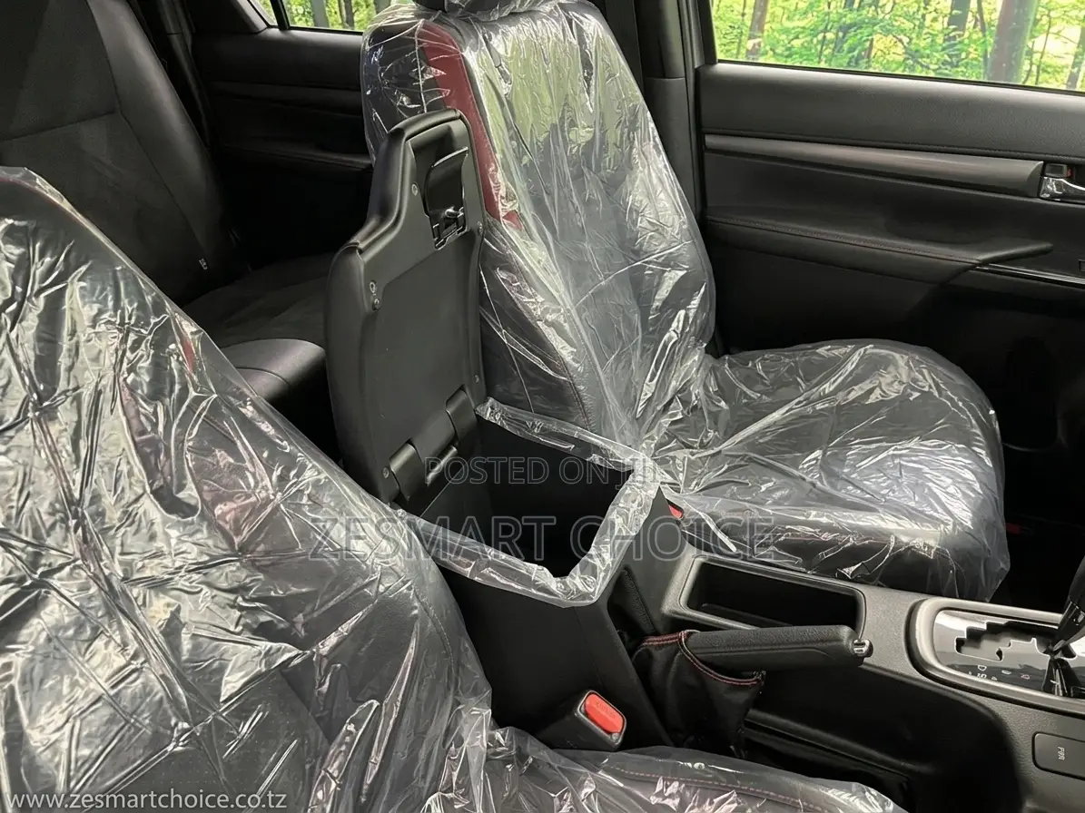 Toyota Hilux 2023 Black