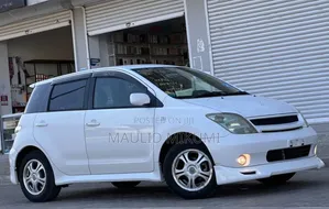 Toyota IST 2004 White