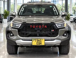 Toyota Hilux 2023 Gray