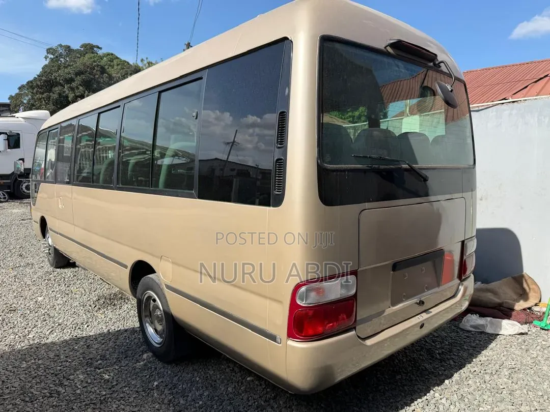 Toyota Coaster 2005 Gold